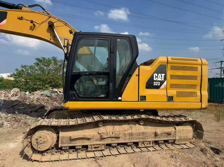 Buy Caterpillar 323 Used Excavator / 1
