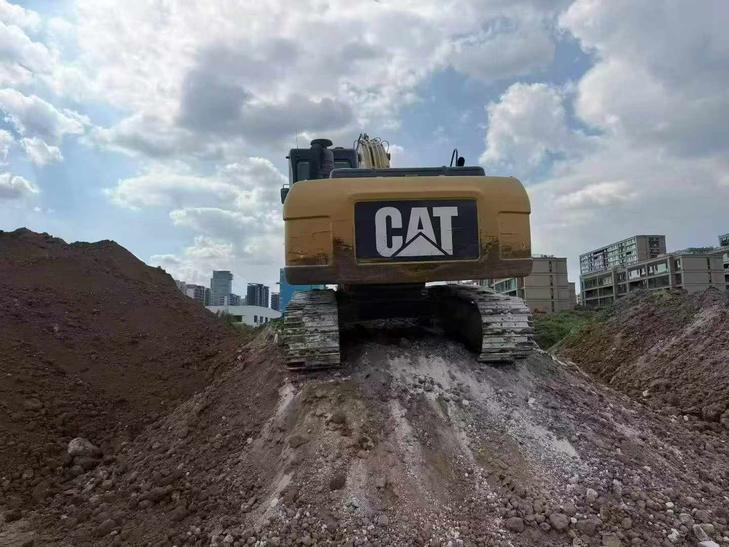 Buy Caterpillar 320D Used Excavator / 1