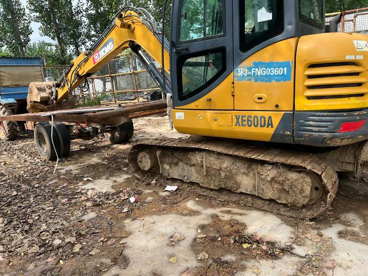 Buy XCMG XE60 Used Excavator / 1