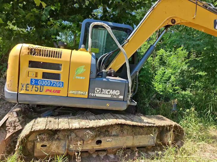 Buy XCMG XE75C Used Excavator / 1