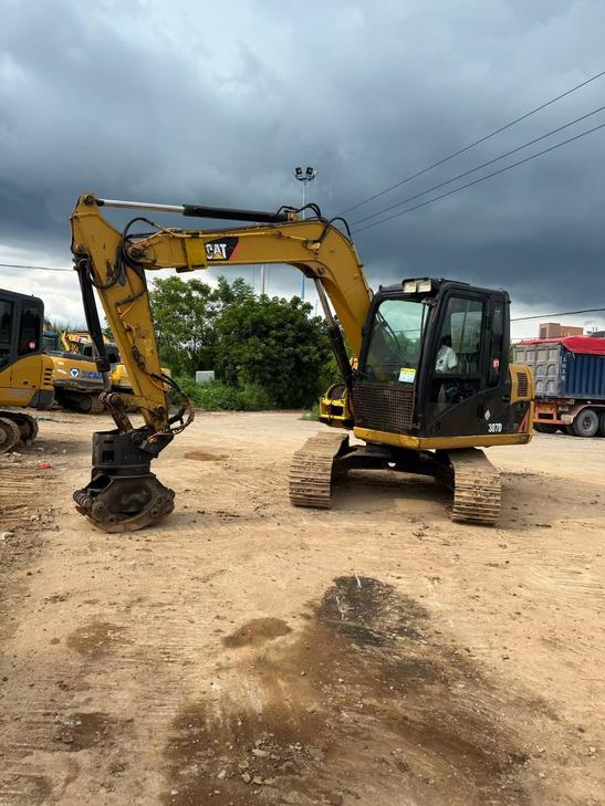 Buy Caterpillar 307B Used Excavator / 1