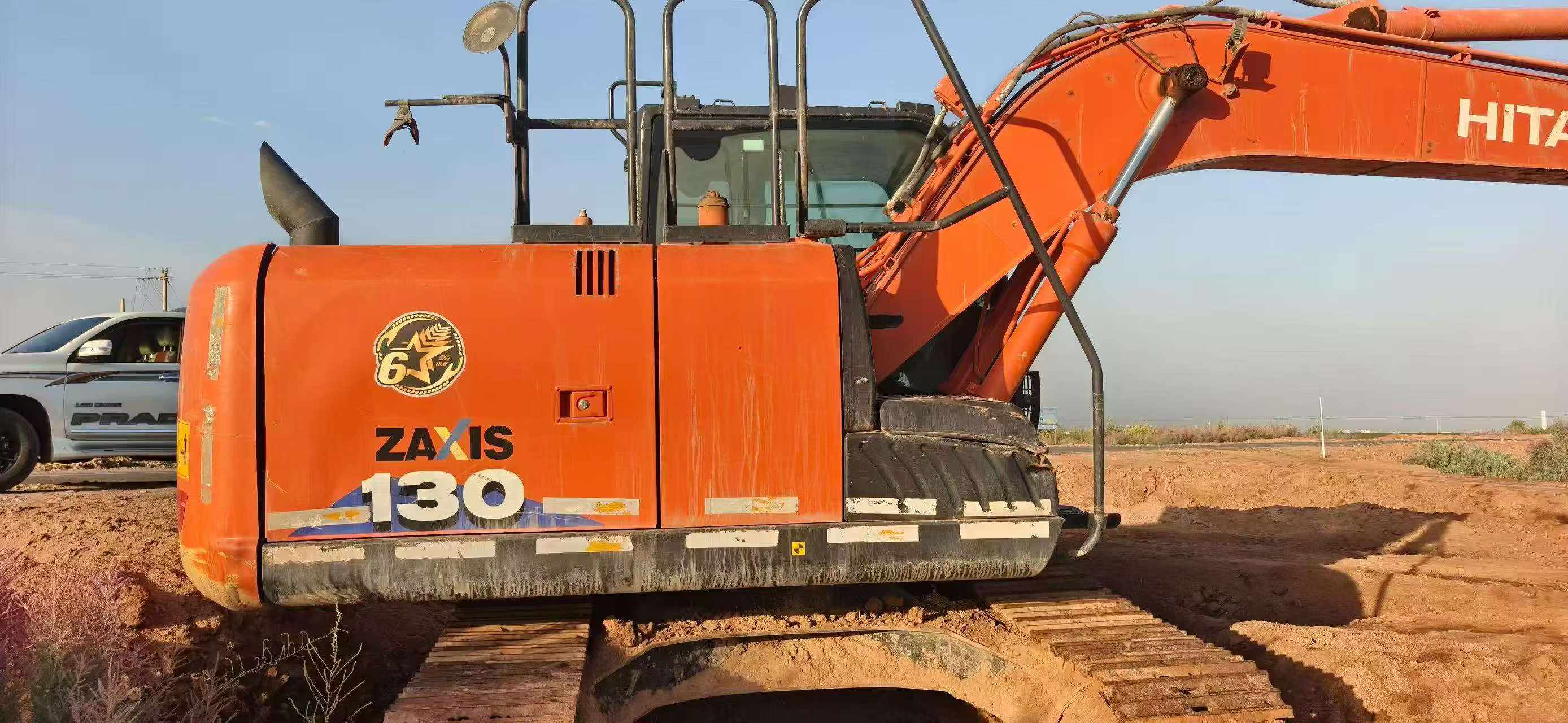 Buy Hitachi EX130H-5 Used Excavator / 3