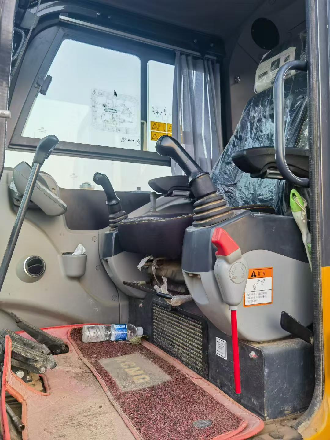 Buy XCMG LW60G Used Excavator / 9