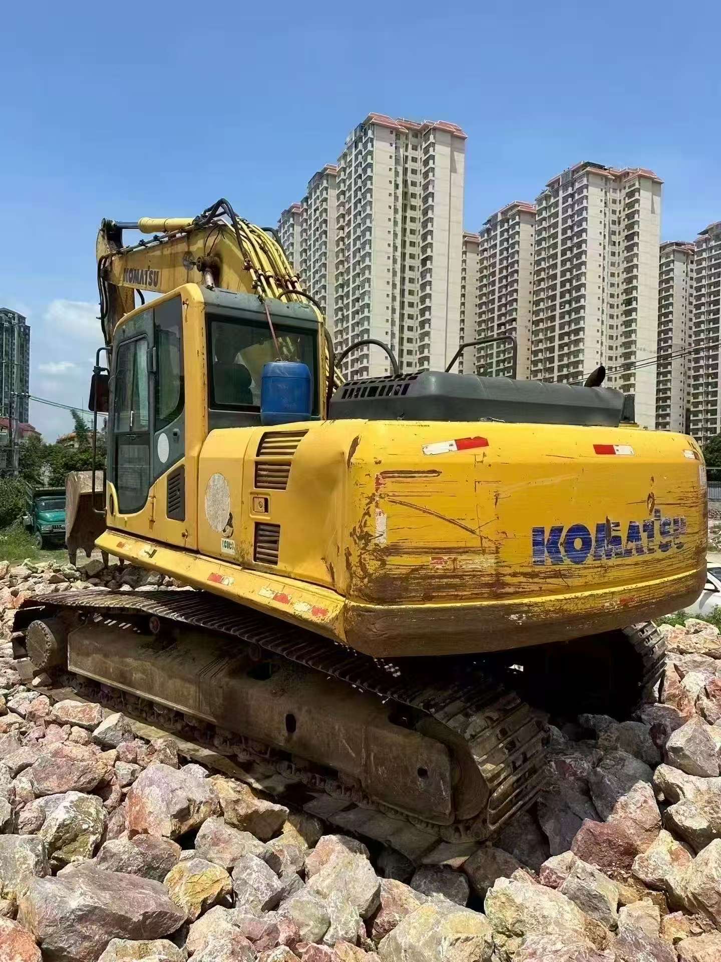 Buy Komatsu PC210-8 Used Excavator / 2
