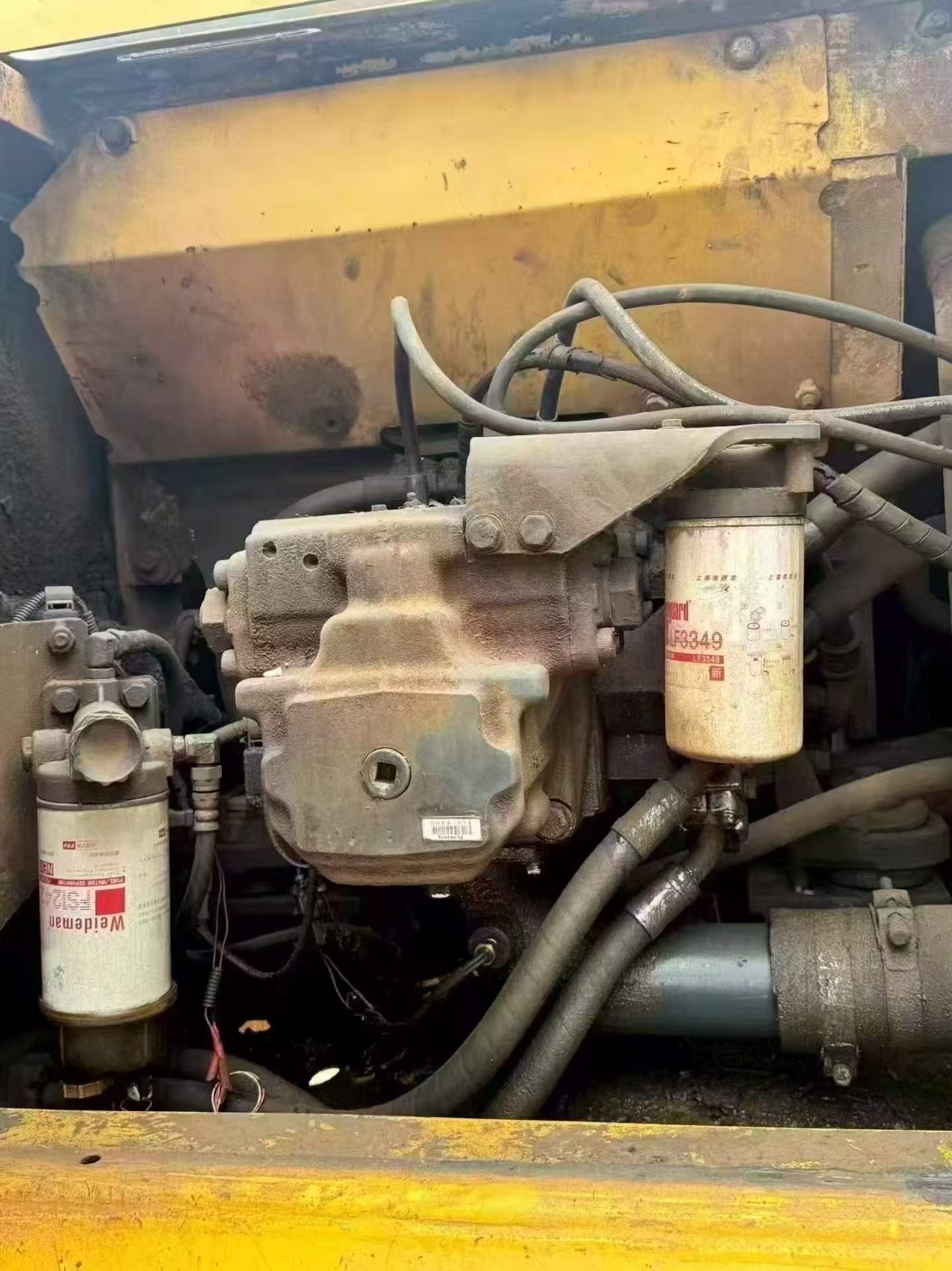 Buy Komatsu PC210-8 Used Excavator / 5
