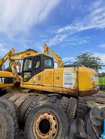 Buy Komatsu PC200-7 Used Excavator / 3 Buy Komatsu PC200-7 Used Excavator / 3