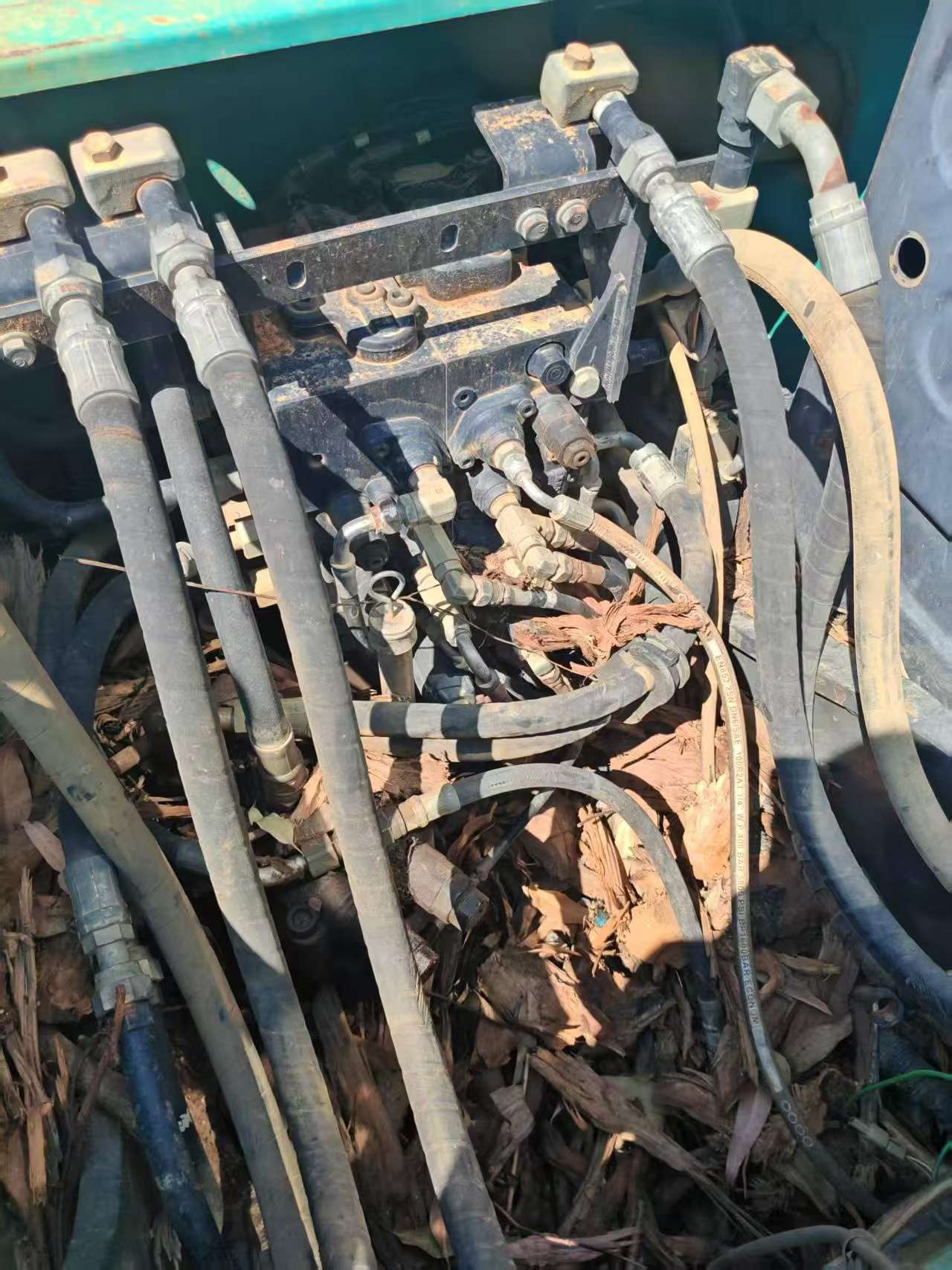 Buy Kobelco SK130 Used Excavator / 3