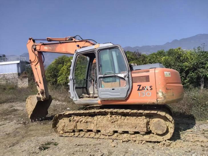 Buy Hitachi EX120-6 Used Excavator / 1