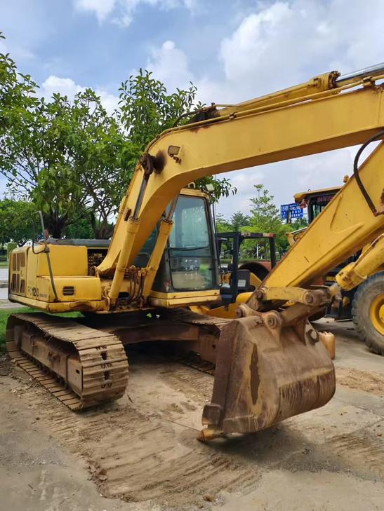 Buy Komatsu PC120-6 Used Excavator / 1