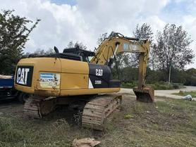 Buy Caterpillar 320D Used Excavator / 2 Buy Caterpillar 320D Used Excavator / 2