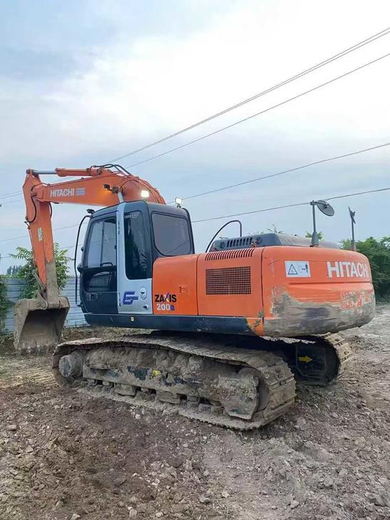 Buy Hitachi ZX200-3G Used Excavator / 1
