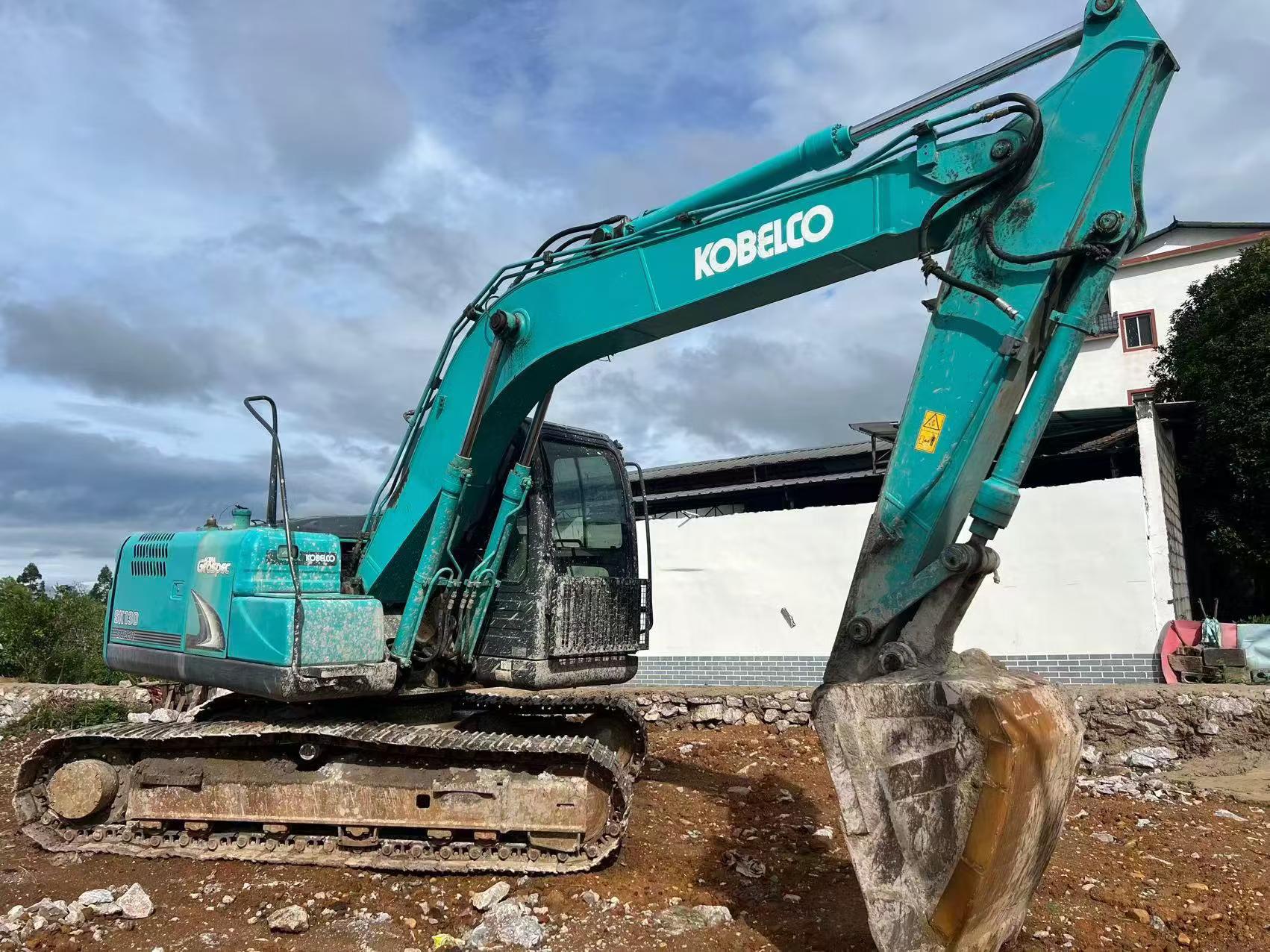 Buy Kobelco SK130 Used Excavator / 2