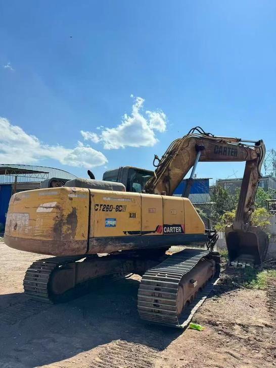 Buy Caterpillar CT240 Used Excavator / 1