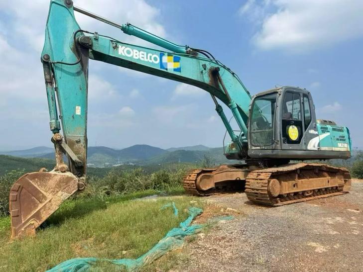 Buy Kobelco SK210 Used Excavator / 1