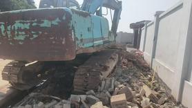 Buy Kobelco SK200-6 Used Excavator / 2 Buy Kobelco SK200-6 Used Excavator / 2