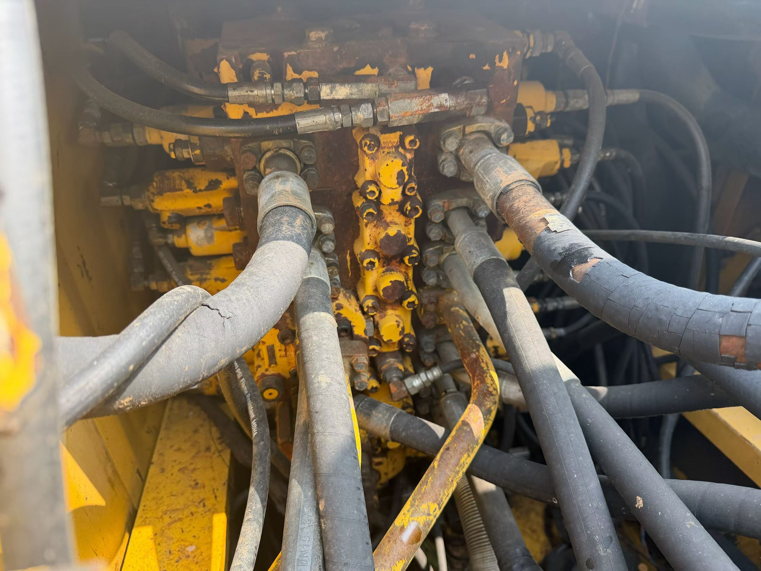 Buy Komatsu PC210-7 Used Excavator / 6