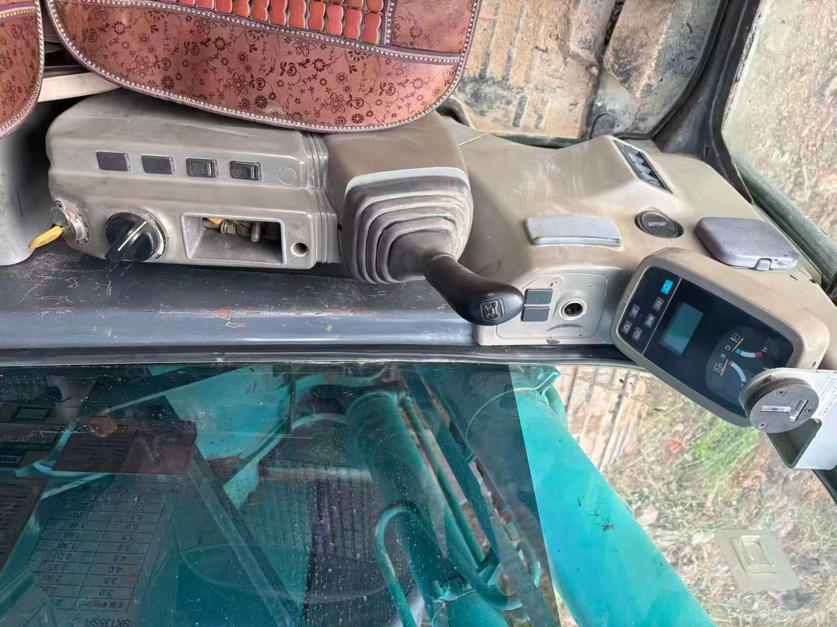 Buy Kobelco SK135 Used Excavator / 9