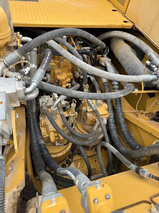 Buy Caterpillar CAT355 Used Excavator / 1