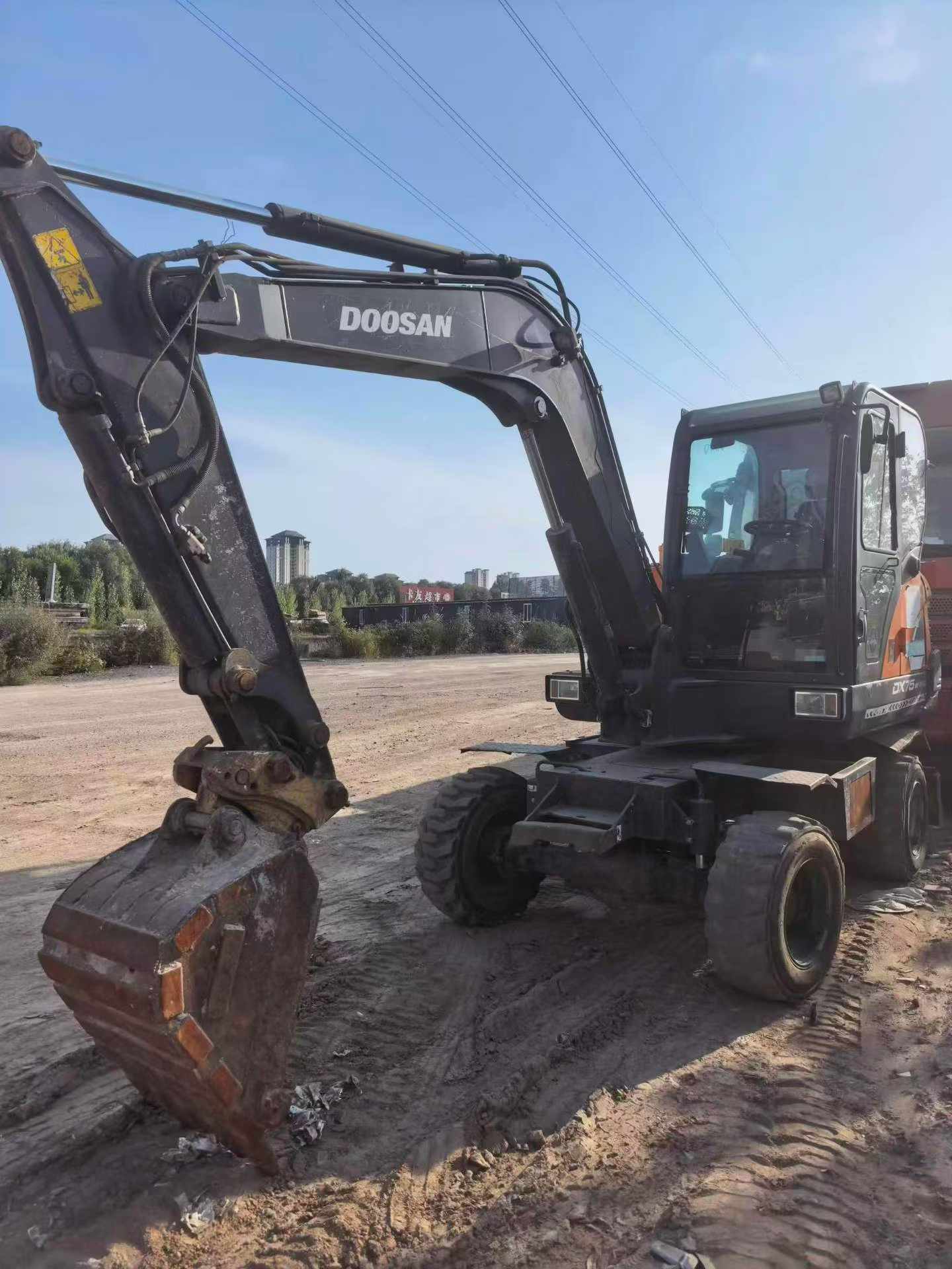 Buy Doosan DH60 Used Excavator / 5