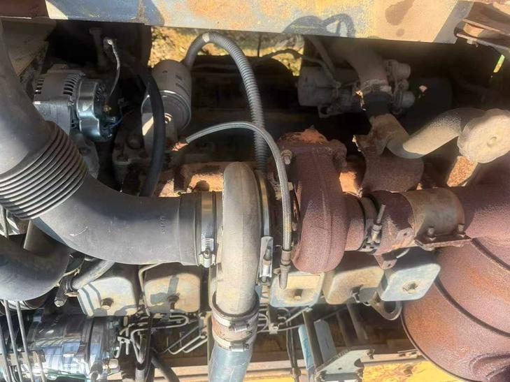 Buy Komatsu PC200-6 Used Excavator / 1