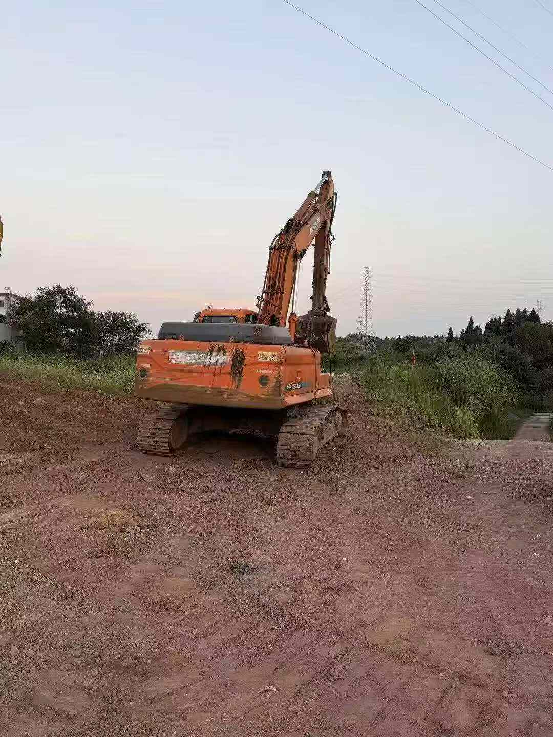 Buy Doosan DX260LC Used Excavator / 3