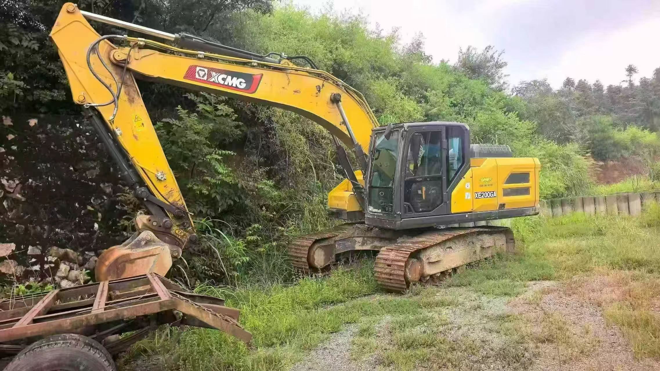 Buy XCMG XE200 Used Excavator / 3