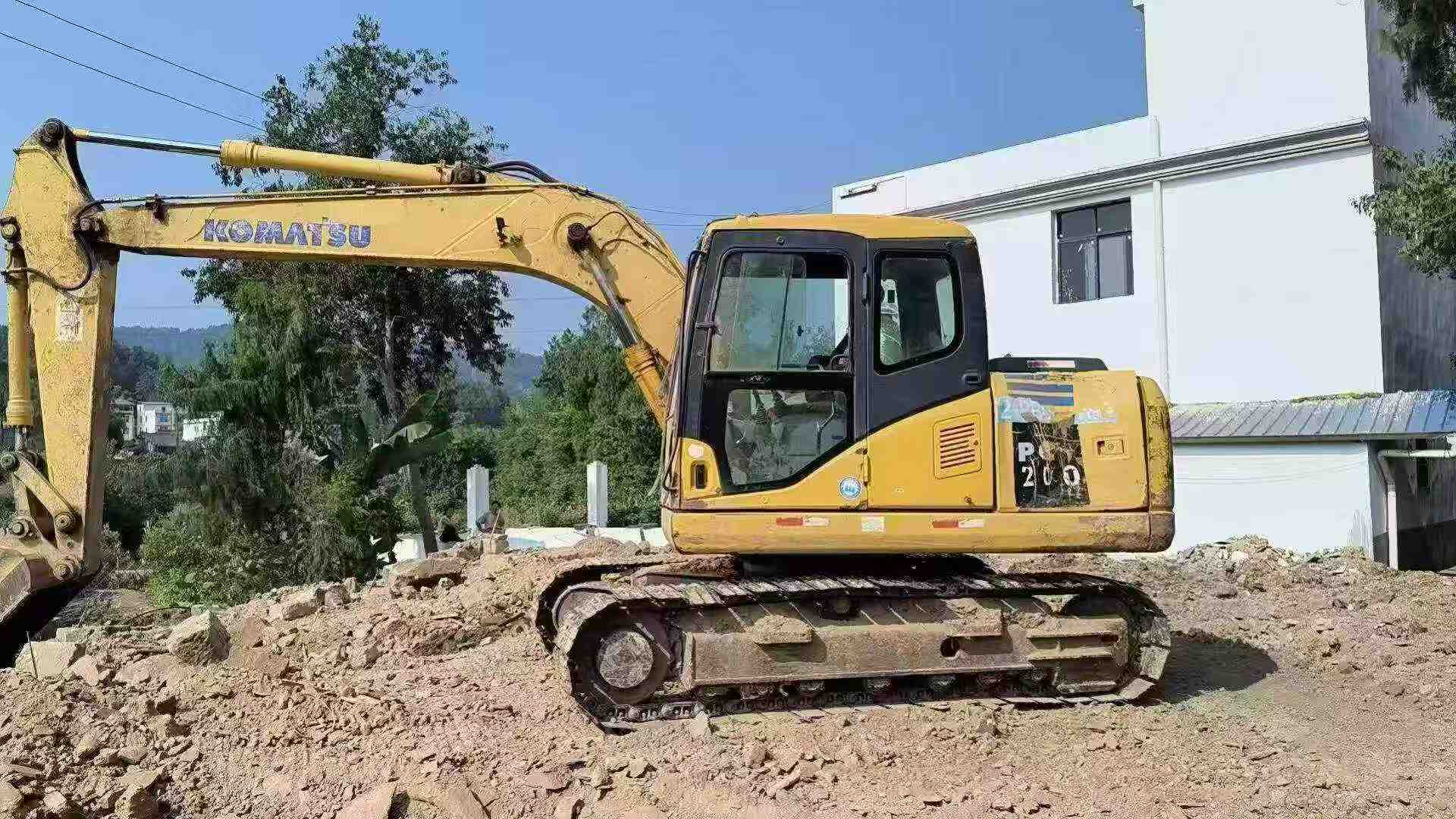 Buy Komatsu PC130 Used Excavator / 3