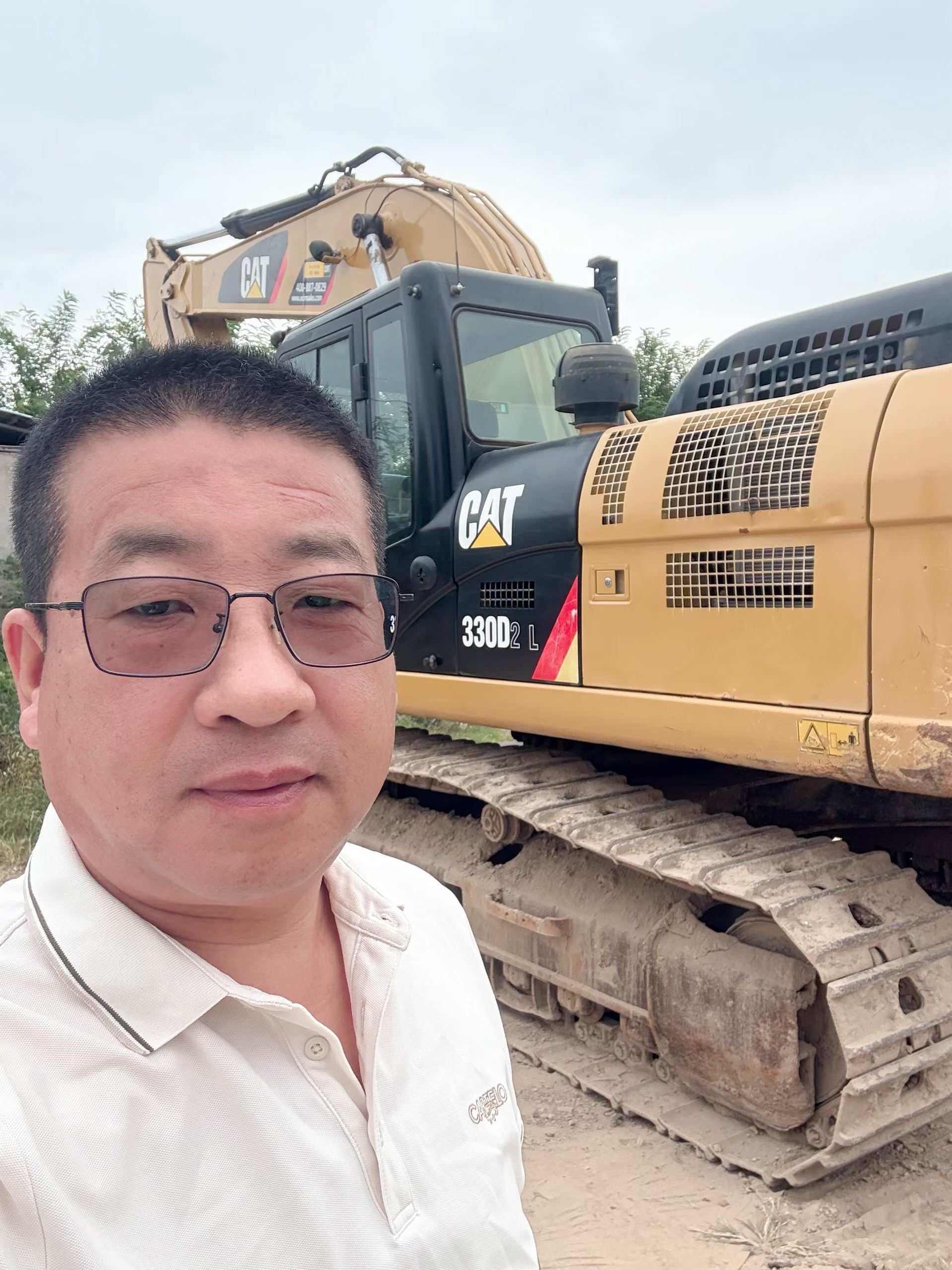 Buy Caterpillar Used Excavator / 2