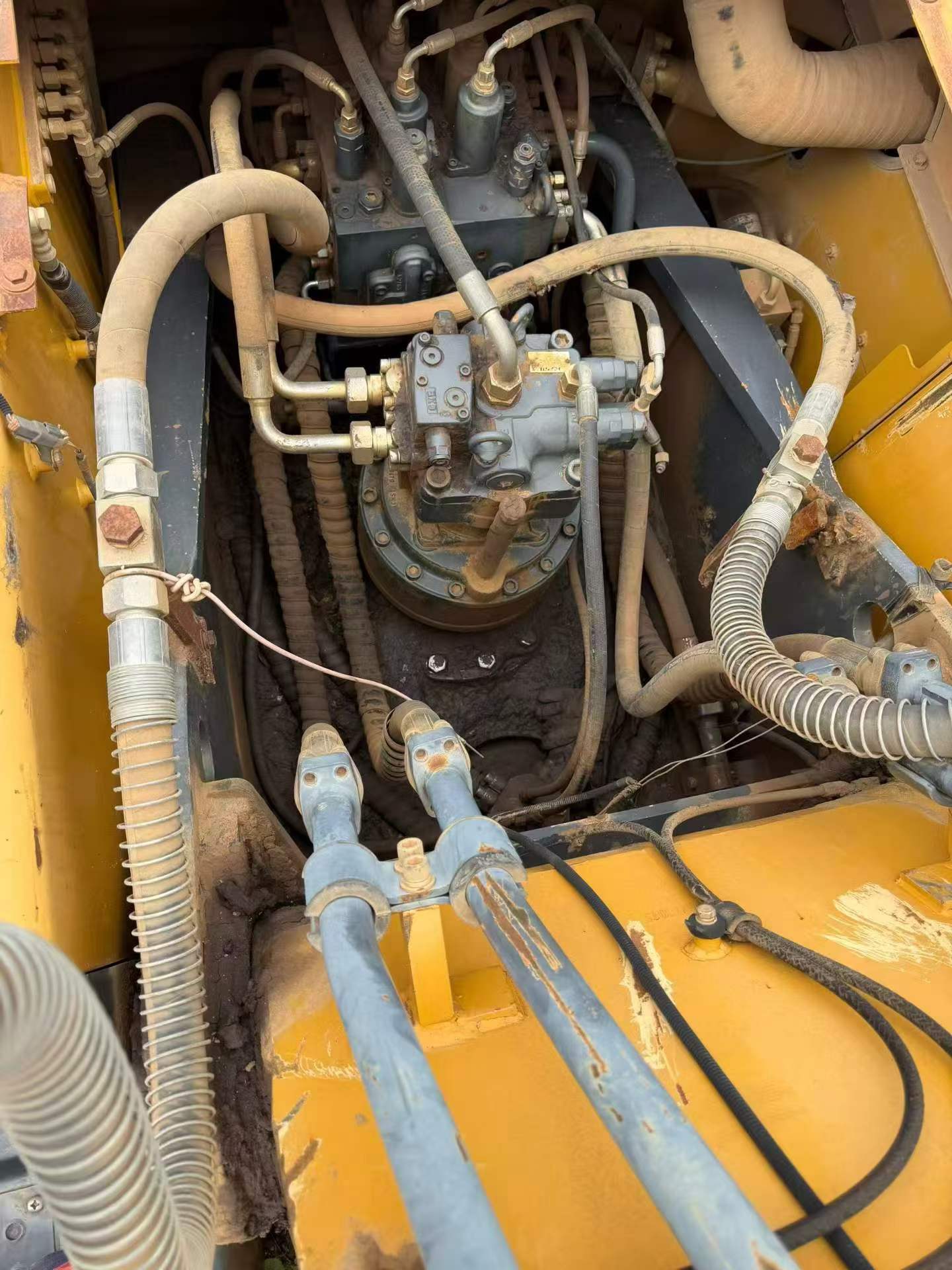 Buy XCMG XE270DK Used Excavator / 8