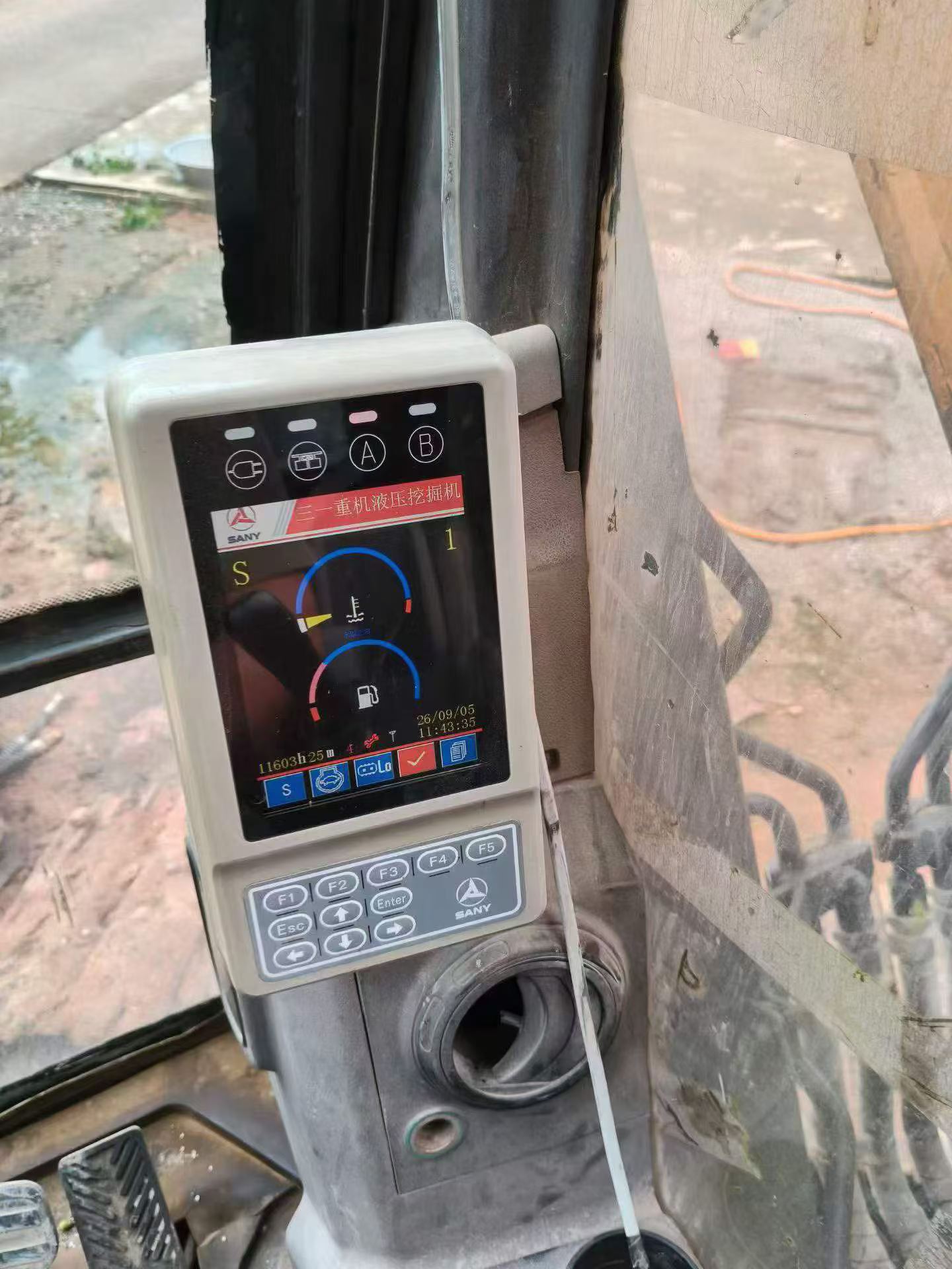 Buy Sany SY135 Used Excavator / 5