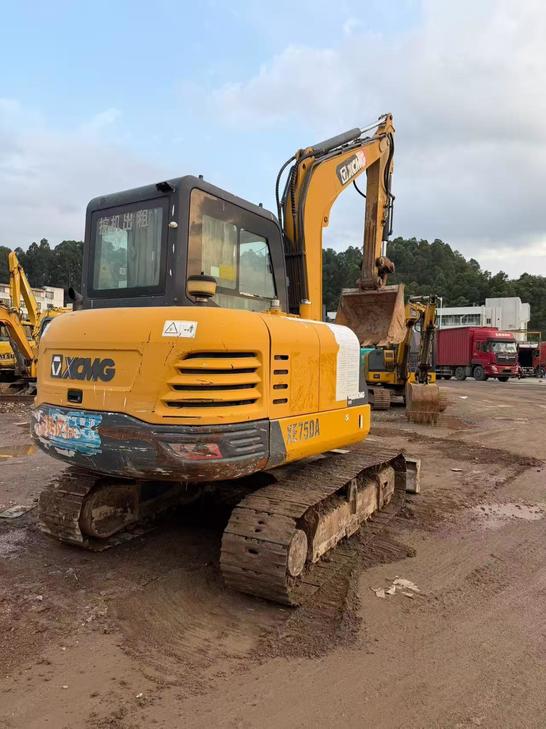 Buy XCMG XE60 Used Excavator / 1