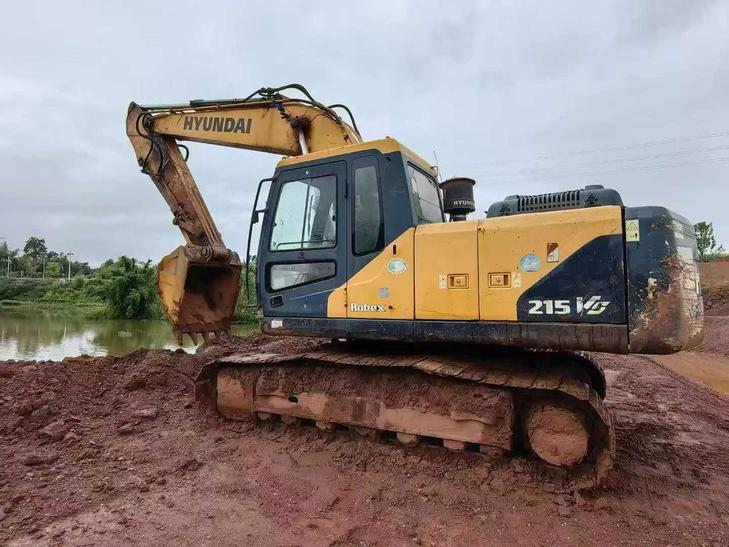 Buy Hyundai R215VS Used Excavator / 1