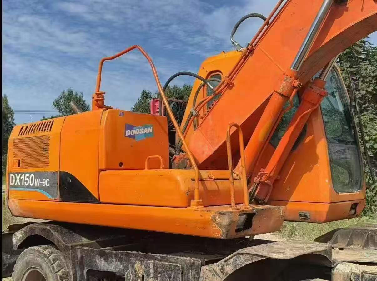 Buy Doosan DH150-7 Used Excavator / 5