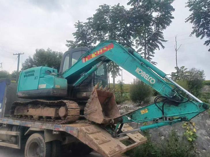 Buy Kobelco SK75 Used Excavator / 1
