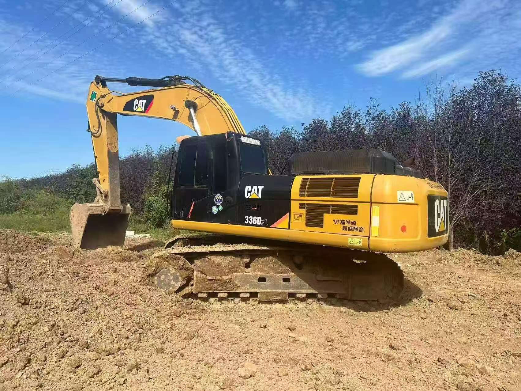 Buy Caterpillar Used Excavator / 3
