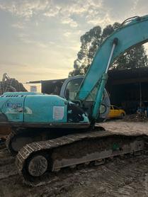 Buy Kobelco SK200-5.5 Used Excavator / 2 Buy Kobelco SK200-5.5 Used Excavator / 2