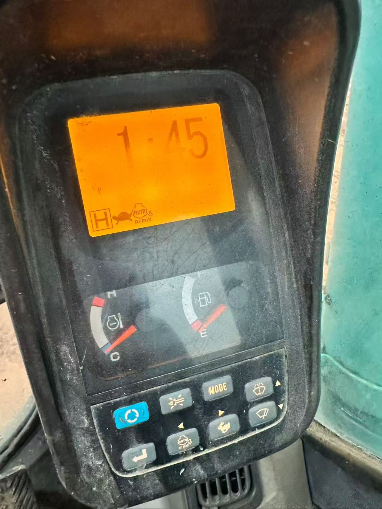 Buy Kobelco SK200-8 Used Excavator / 9
