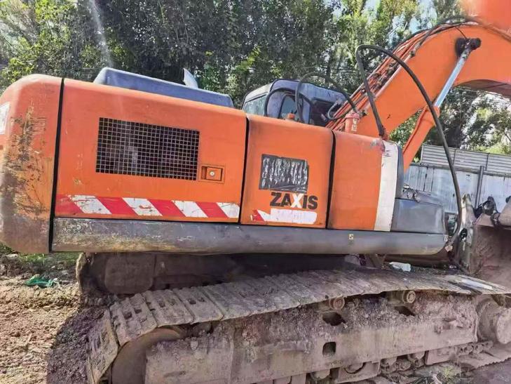 Buy Hitachi ZX240-3G Used Excavator / 1
