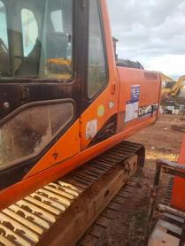 Buy Doosan DH220-7 Used Excavator / 2 Buy Doosan DH220-7 Used Excavator / 2