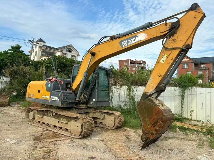 Buy XCMG XE135B Used Excavator / 1
