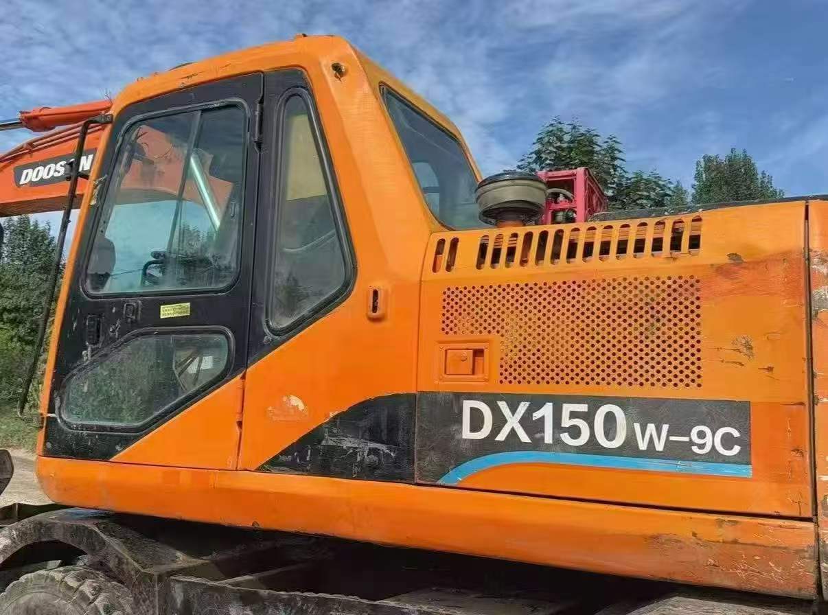Buy Doosan DH150-7 Used Excavator / 3