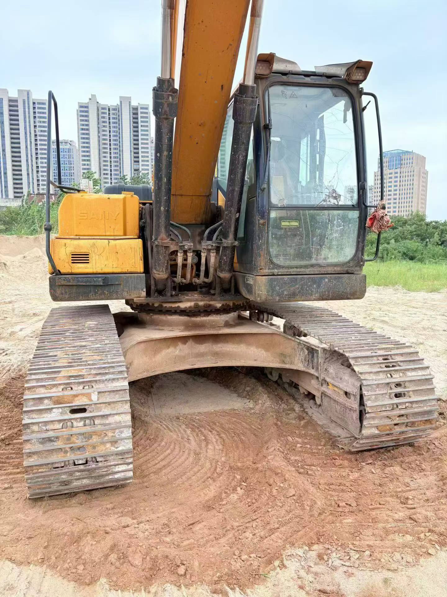 Buy Sany SY205C Used Excavator / 5
