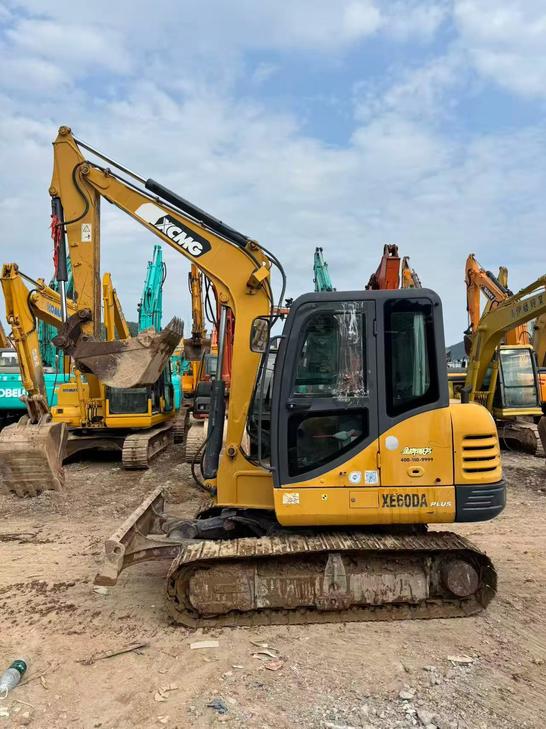 Buy XCMG XE60 Used Excavator / 1