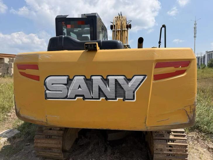 Buy Sany SY135 Used Excavator / 1