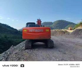 Buy Hitachi EX200-3 Used Excavator / 3 Buy Hitachi EX200-3 Used Excavator / 3
