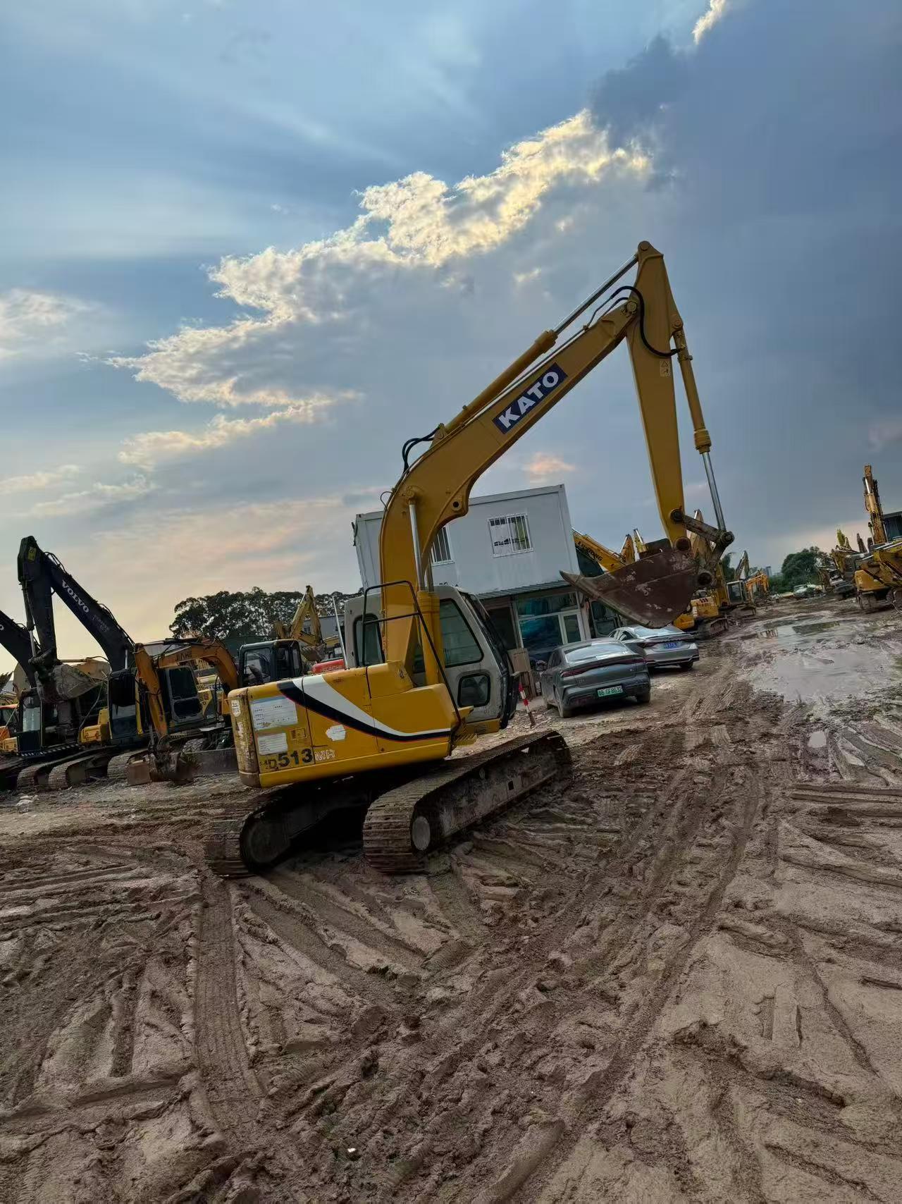 Buy Kato Used Excavator / 2