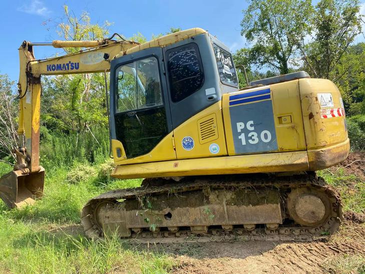 Buy Komatsu PC130-7 Used Excavator / 1