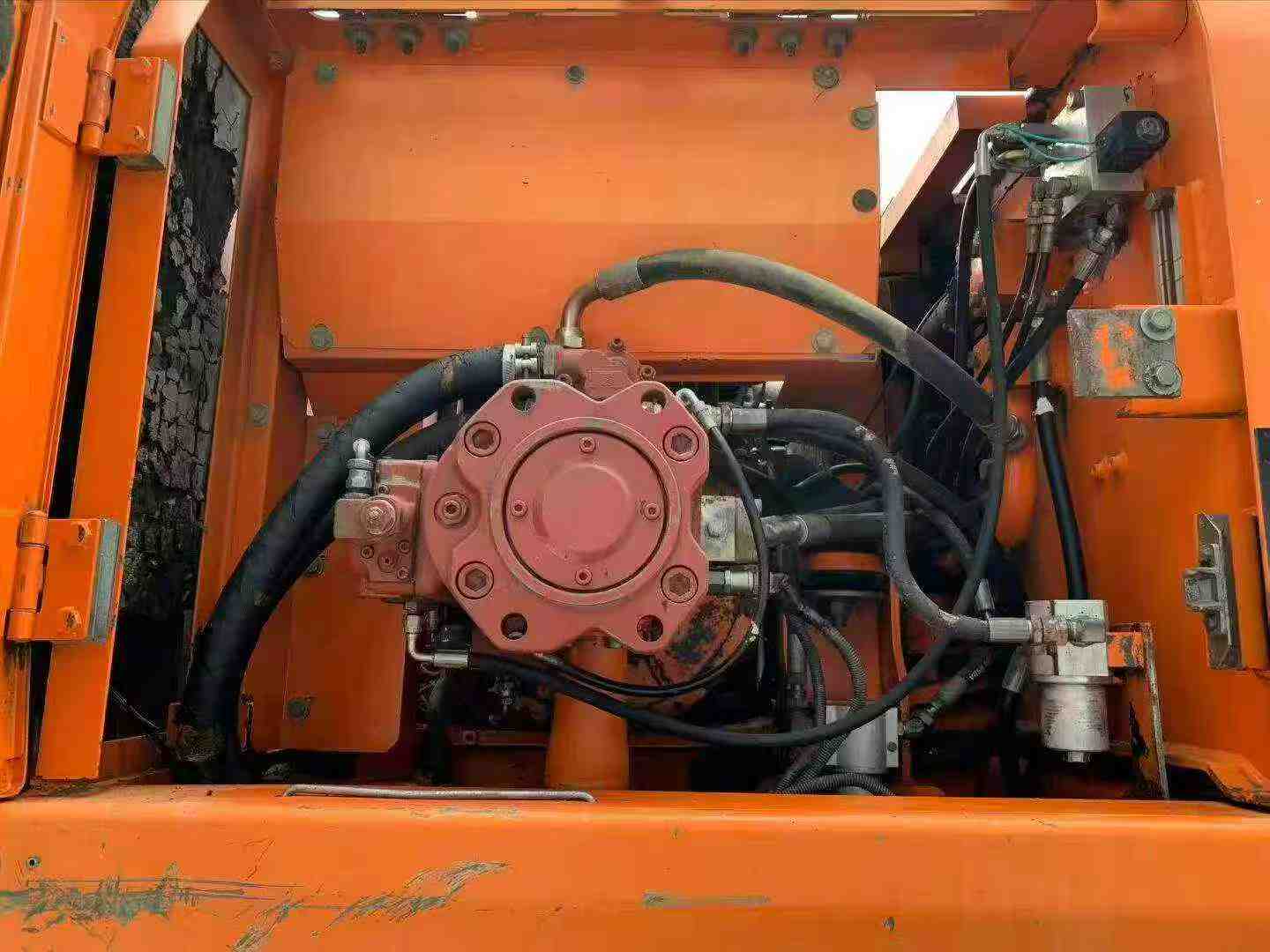 Buy Doosan DX210W Used Excavator / 5