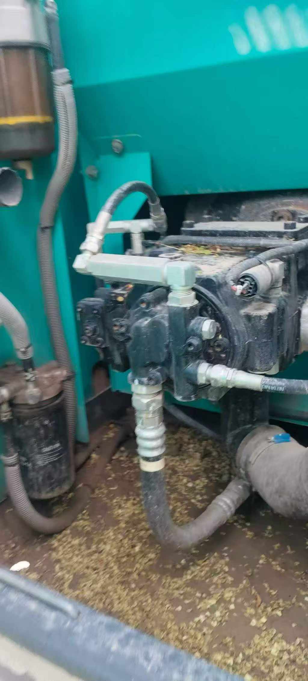 Buy Kobelco SK130 Used Excavator / 4