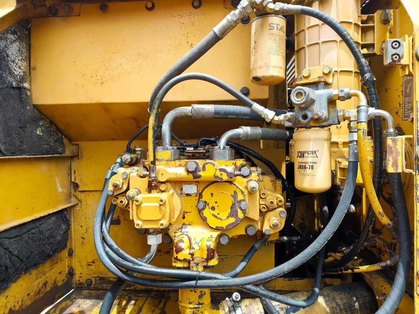 Buy Caterpillar Used Excavator / 5